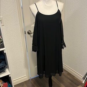 Black polyester dress
